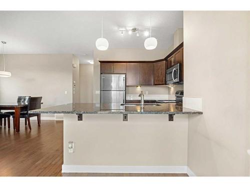 1802 Evanston Square Nw, Calgary, AB - Indoor Photo Showing Kitchen