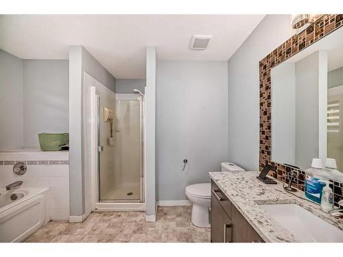 8222 Saddleridge Drive Ne, Calgary, AB - Indoor Photo Showing Bathroom