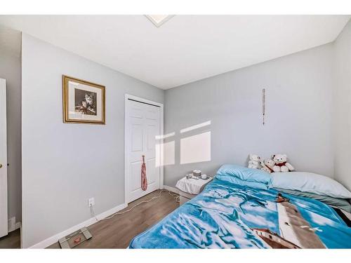 8222 Saddleridge Drive Ne, Calgary, AB - Indoor Photo Showing Bedroom