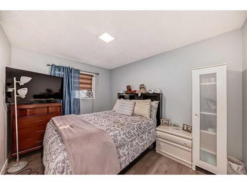 8222 Saddleridge Drive Ne, Calgary, AB - Indoor Photo Showing Bedroom