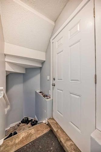 8222 Saddleridge Drive Ne, Calgary, AB - Indoor Photo Showing Other Room