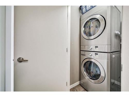 1927 Copperfield Boulevard Se, Calgary, AB - Indoor Photo Showing Laundry Room