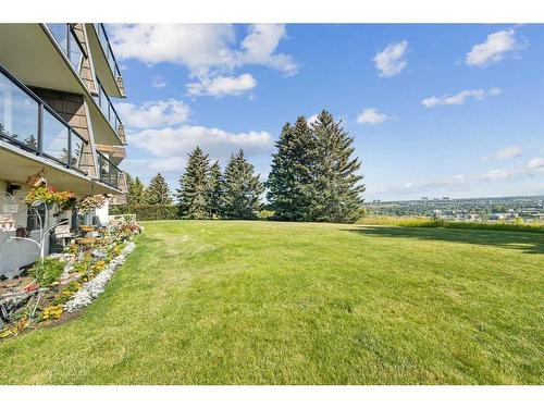 101-516 Cedar Crescent Sw, Calgary, AB - Outdoor With Balcony With View