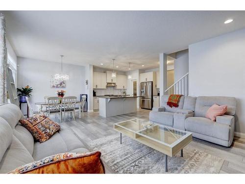 427 Rivercrest Boulevard, Cochrane, AB - Indoor Photo Showing Living Room