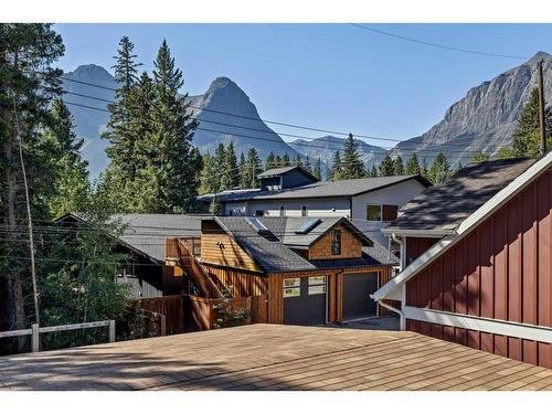 929 17Th Street, Canmore, AB - Outdoor