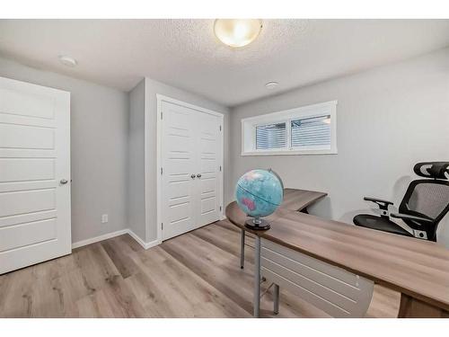 300 Walgrove Boulevard Se, Calgary, AB - Indoor