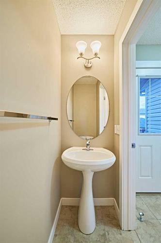 123 Panora Square Nw, Calgary, AB - Indoor Photo Showing Bathroom