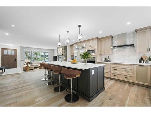 2836 12 Avenue Nw, Calgary, AB - Indoor Photo Showing Kitchen With Upgraded Kitchen