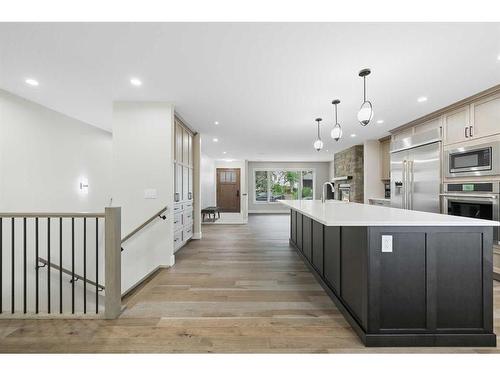 2836 12 Avenue Nw, Calgary, AB - Indoor Photo Showing Kitchen With Upgraded Kitchen