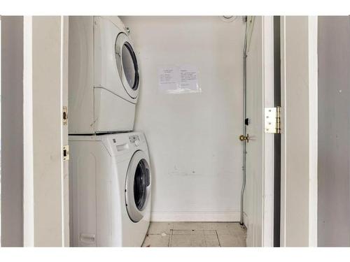 2302 16A Street Sw, Calgary, AB - Indoor Photo Showing Laundry Room