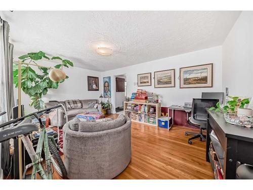 1716 29 Avenue Sw, Calgary, AB - Indoor