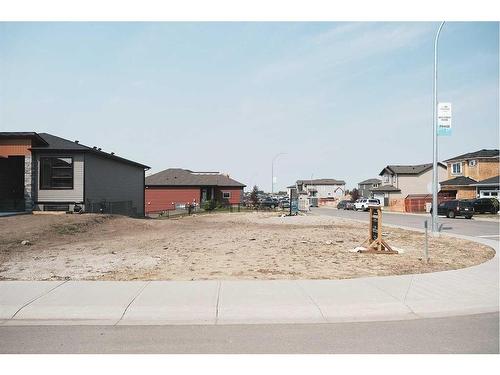 103 Lakewood Circle, Strathmore, AB 