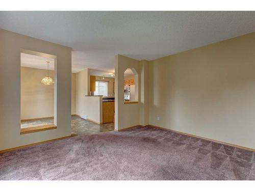 1342 Somerside Drive Sw, Calgary, AB - Indoor Photo Showing Other Room