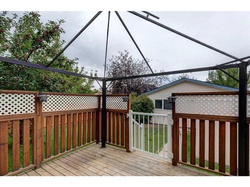 1342 Somerside Drive Sw, Calgary, AB - Outdoor With Deck Patio Veranda With Exterior