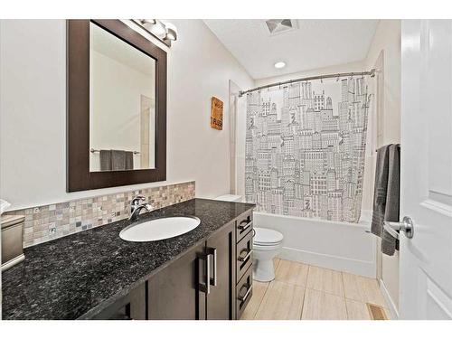 11 Storm Mountain Place, Okotoks, AB - Indoor Photo Showing Bathroom