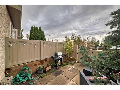 341-405 64 Avenue Ne, Calgary, AB - Outdoor