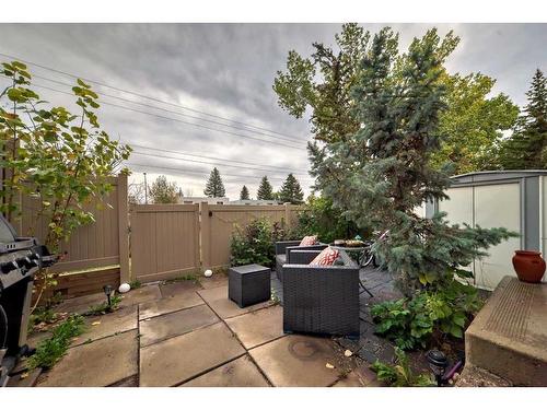 341-405 64 Avenue Ne, Calgary, AB - Outdoor