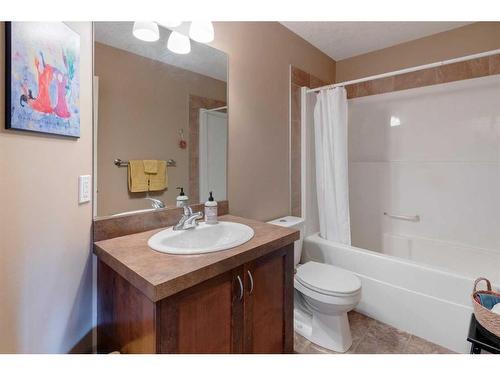 120-413 River Avenue, Cochrane, AB - Indoor Photo Showing Bathroom