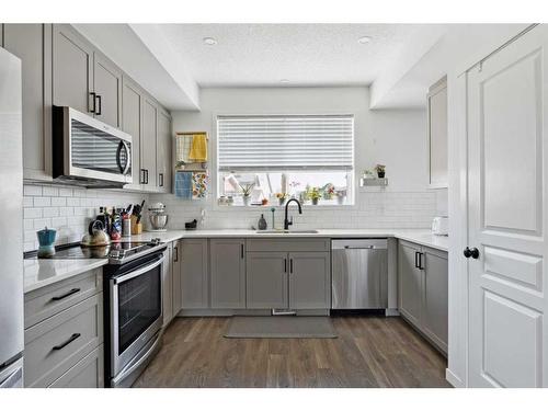 867 Mahogany Boulevard Se, Calgary, AB - Indoor Photo Showing Kitchen With Stainless Steel Kitchen With Upgraded Kitchen