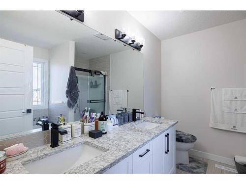 68 Midtown Close Sw, Airdrie, AB - Indoor Photo Showing Bathroom