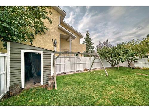 3 Sandringham Way Nw, Calgary, AB - Outdoor