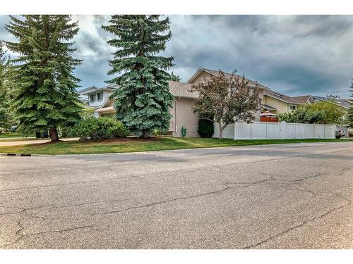 3 Sandringham Way Nw, Calgary, AB - Outdoor