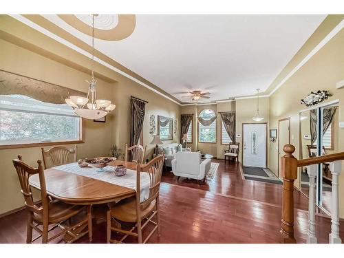 3 Sandringham Way Nw, Calgary, AB - Indoor Photo Showing Dining Room