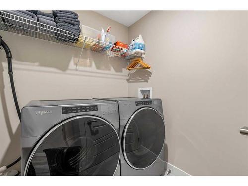 732 Cranbrook Walk Se, Calgary, AB - Indoor Photo Showing Laundry Room