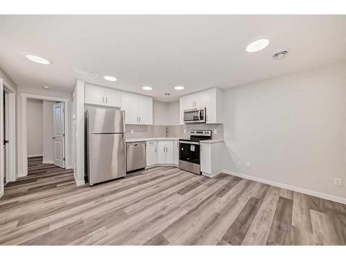 72 Magnolia Bay Se, Calgary, AB - Indoor Photo Showing Kitchen With Stainless Steel Kitchen