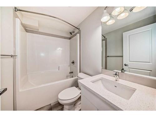 72 Magnolia Bay Se, Calgary, AB - Indoor Photo Showing Bathroom