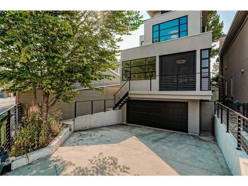 530 Crescent Road Nw, Calgary, AB - Outdoor