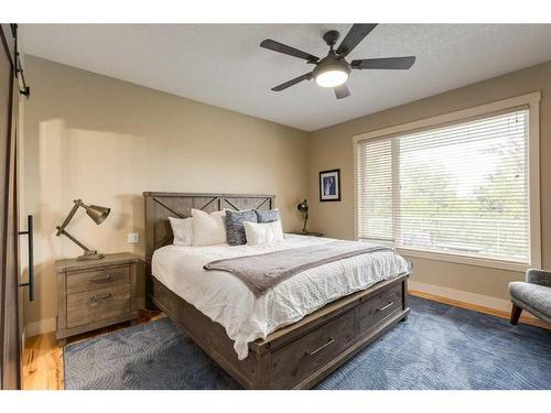 139 West Terrace Point, Cochrane, AB - Indoor Photo Showing Bedroom