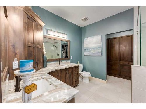 139 West Terrace Point, Cochrane, AB - Indoor Photo Showing Bathroom