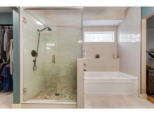 139 West Terrace Point, Cochrane, AB - Indoor Photo Showing Bathroom