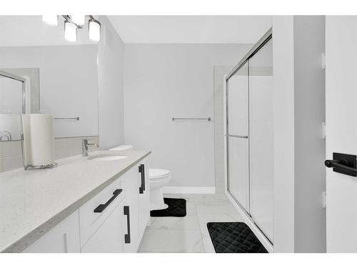 114 Waterford Road, Chestermere, AB - Indoor Photo Showing Bathroom