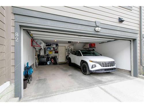 82 Auburn Meadows View Se, Calgary, AB - Indoor Photo Showing Garage