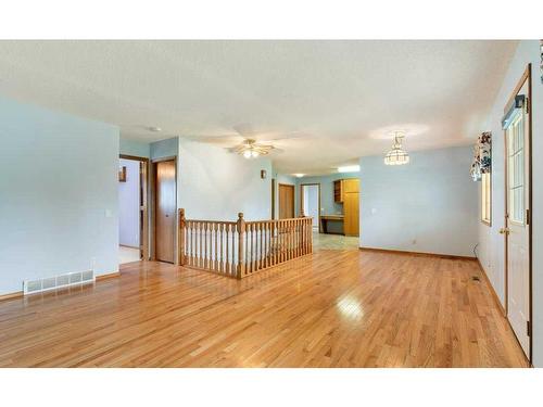 240004 Vale View Road, Rural Rocky View County, AB - Indoor Photo Showing Other Room