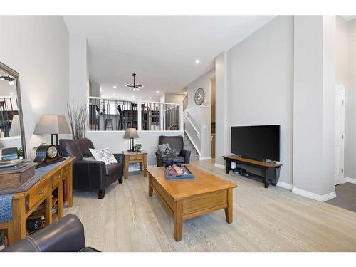 41 Legacy Glen Place Se, Calgary, AB - Indoor Photo Showing Living Room