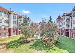 221-30 Royal Oak Plaza NW Calgary, AB T3G 0C1