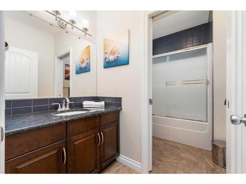 76 Mahogany Manor Se, Calgary, AB - Indoor Photo Showing Bathroom