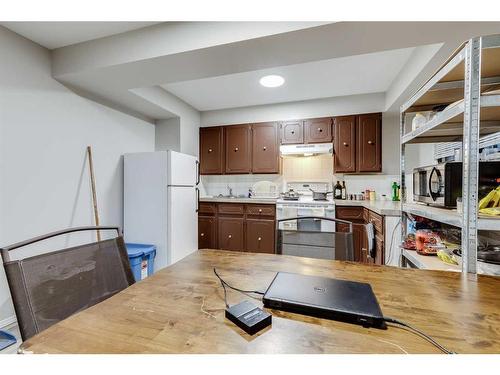 723 Whiteridge Road Ne, Calgary, AB - Indoor Photo Showing Kitchen