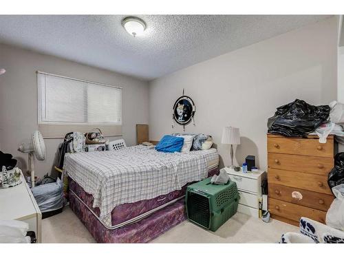 723 Whiteridge Road Ne, Calgary, AB - Indoor Photo Showing Bedroom