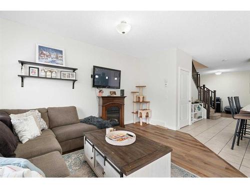 1031 Kings Heights Road, Airdrie, AB - Indoor Photo Showing Living Room