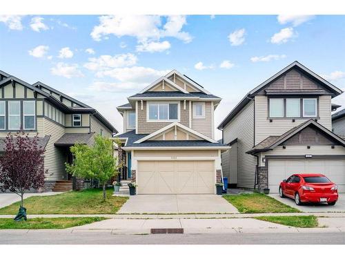 1031 Kings Heights Road, Airdrie, AB - Outdoor With Facade