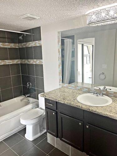 405-511 56 Avenue Sw, Calgary, AB - Indoor Photo Showing Bathroom