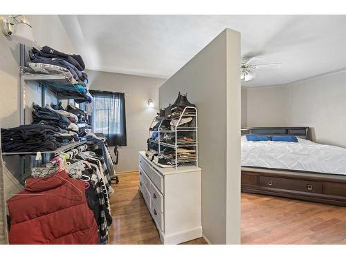 127 2Nd Avenue West, Hussar, AB - Indoor Photo Showing Bedroom