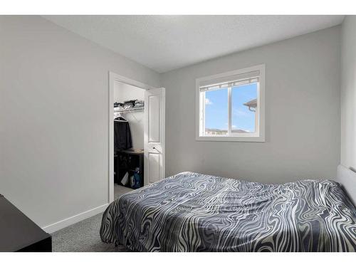 197 Saddlebrook Way Ne, Calgary, AB - Indoor Photo Showing Bedroom