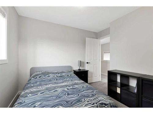 197 Saddlebrook Way Ne, Calgary, AB - Indoor Photo Showing Bedroom