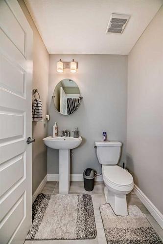 4661 Seton Drive Se, Calgary, AB - Indoor Photo Showing Bathroom