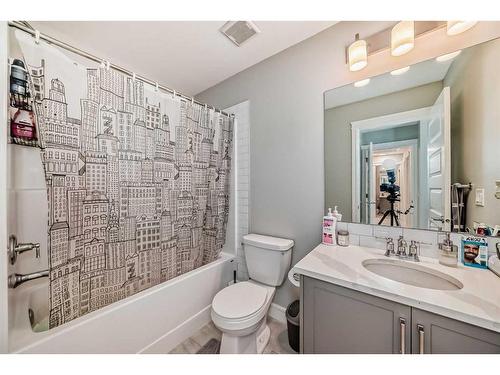 4661 Seton Drive Se, Calgary, AB - Indoor Photo Showing Bathroom